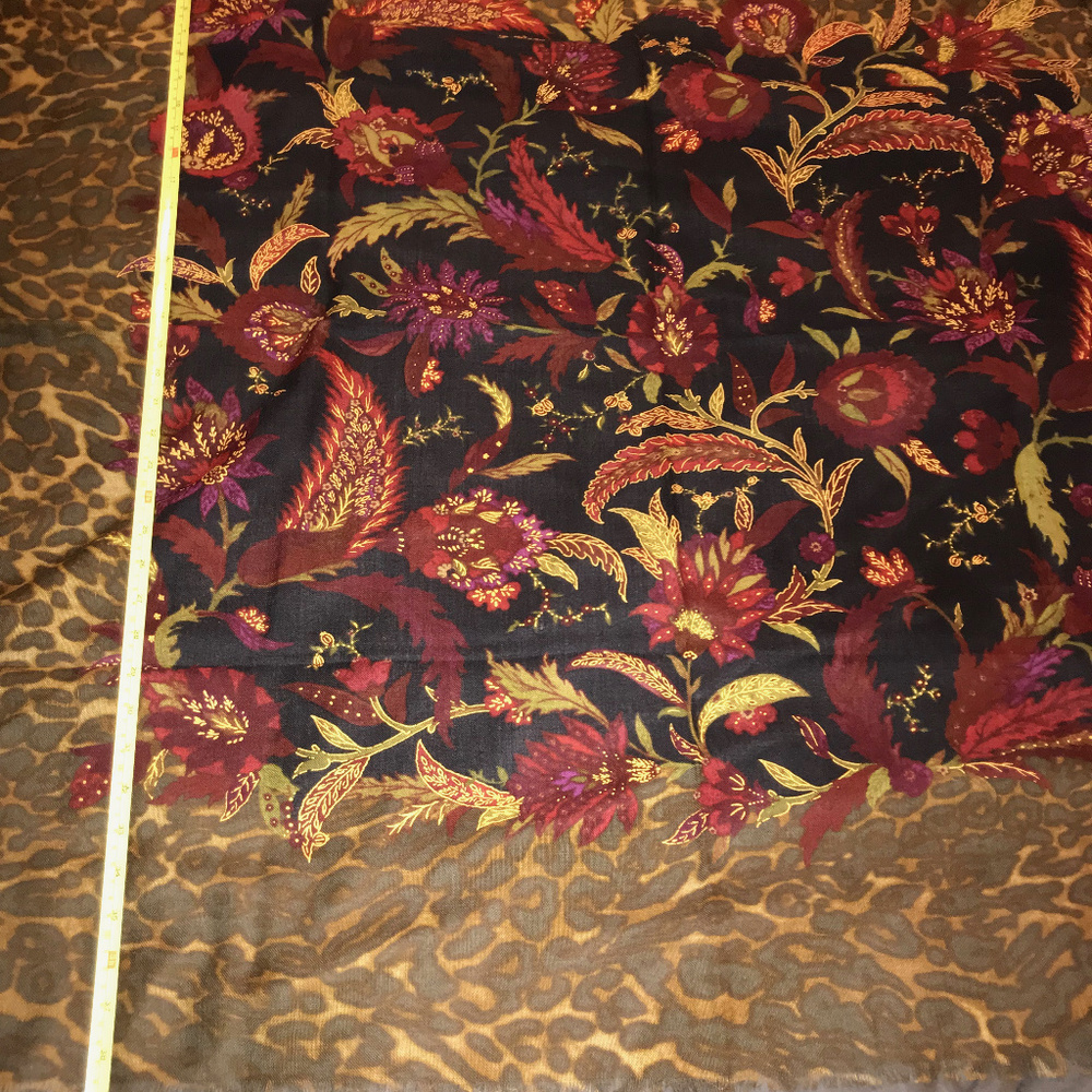 STUNNING SQUARE Ralph Lauren floral/animal print